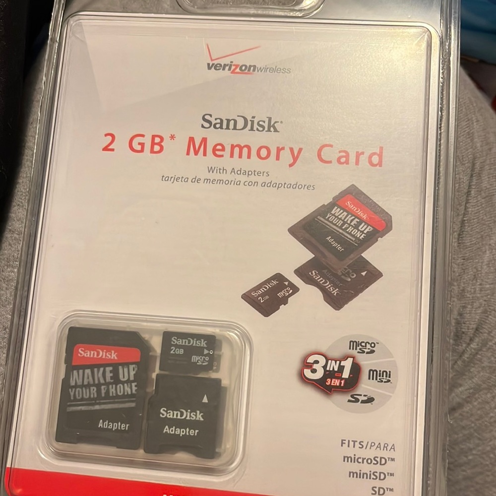 (Verizon) SanDisk 2GB Memory Card with adapters